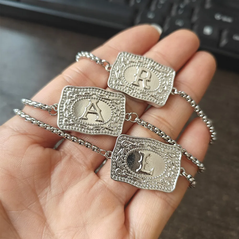 Pulsera con hebilla de cinturón en relieve, pulsera chapada en plata con letras iniciales de A-Z, cadena de cuentas ajustable, Pulseras, joyería de Hip Hop para mujer