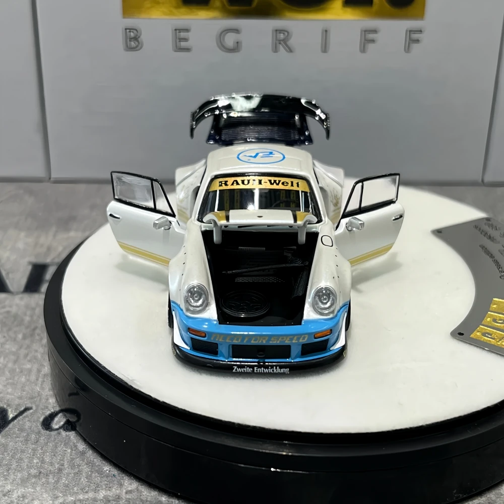 PGM 1：64 RWB930   Diecast Model Car