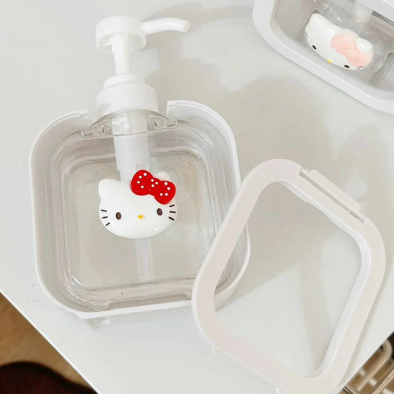 500Ml Hello Kittle Cartoon Anime Bathroom Soap Dispensers Refillable Lotion Shampoo Shower Gel Holder Empty Bath Pump Bottle