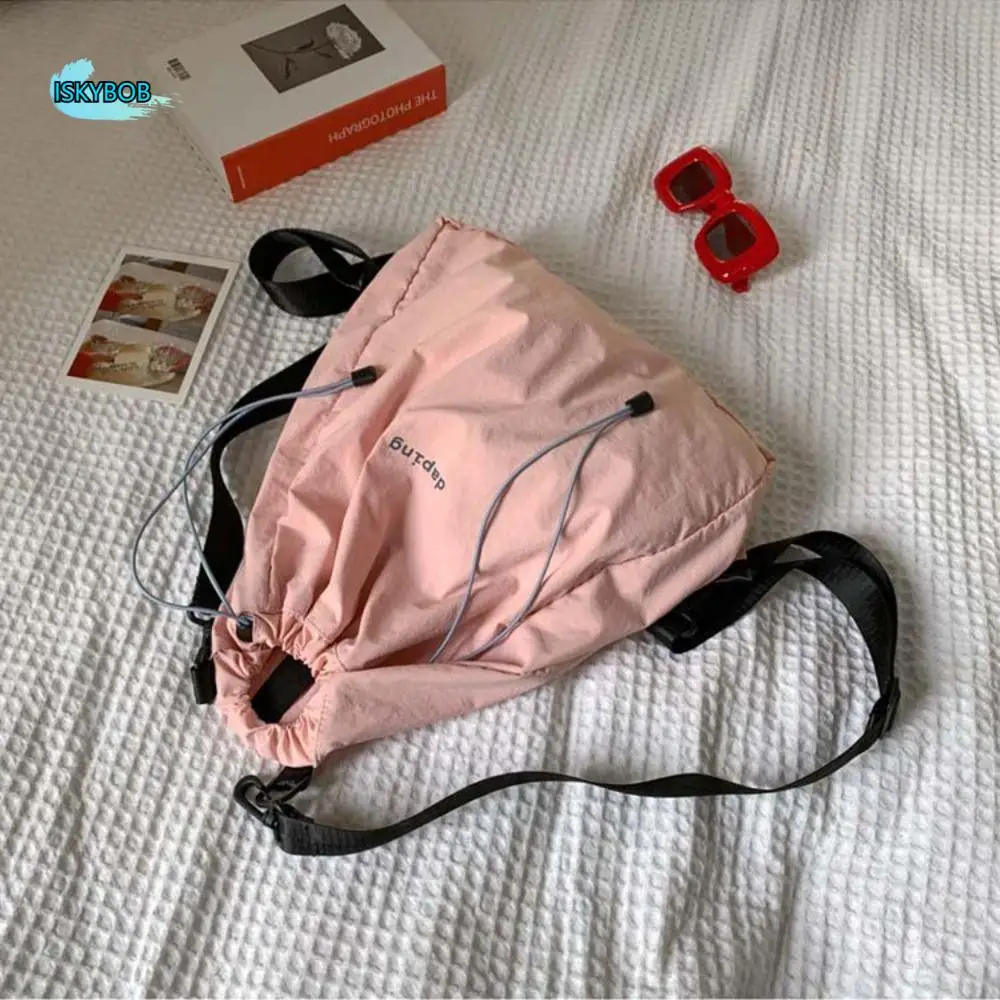 

Повседневные рюкзаки на шнурке в корейском стиле, большая вместимость, нишевый дизайн, спортивная нейлоновая сумка, однотонная большая сумка, сумка на плечо, уличная сумка