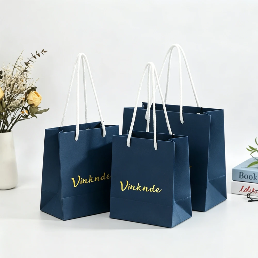 

100Pcs Custom Logo Luxury Navy Blue Paper Boutique Shopping Bags Jewelry Packaging Tote Bag For Earrings Perfume Cosmetic Candle