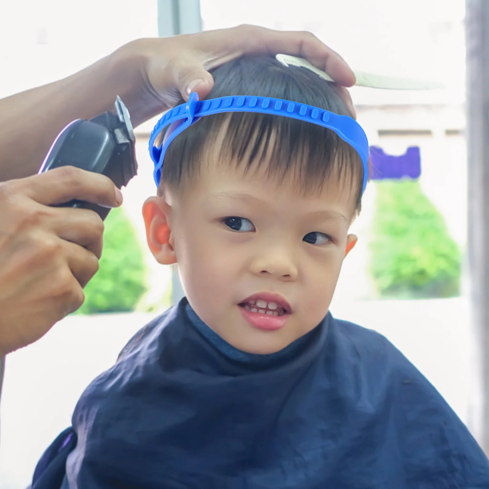 

Silicone Hair Cutting Template Adjustable Mold for Men Child Black Neckline Shaving Guide Fade Trimming Tool Portable Shaping