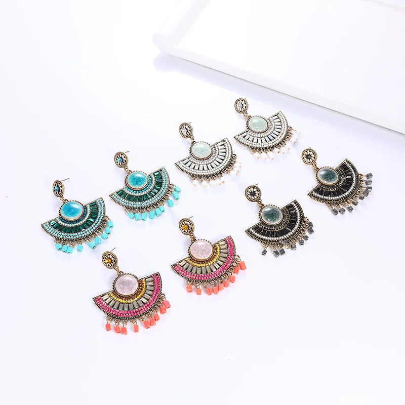Source Personality Bohemian ethnic style earrings Fan-shaped fringed stud earrings Fashion women's earrings wholesale