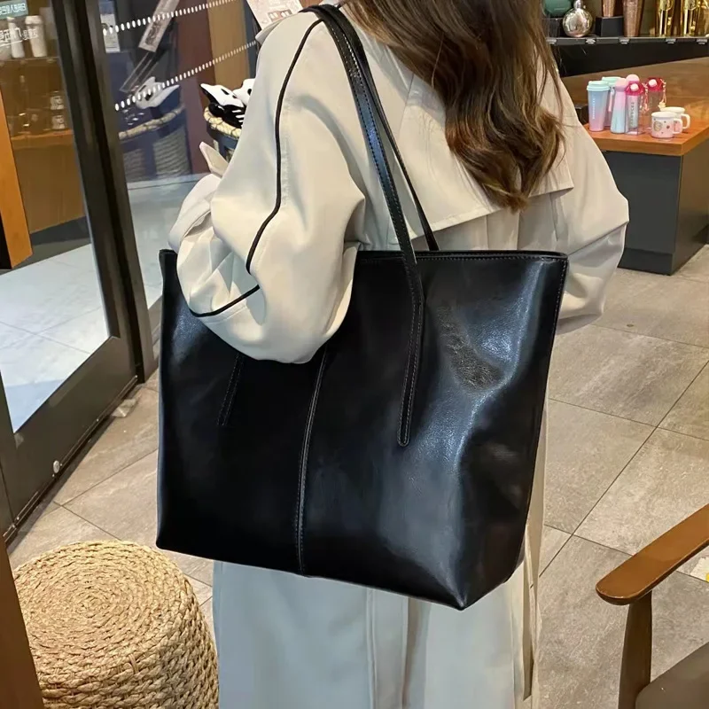 Bolsa de ombro de couro genuíno para mulheres, bolsa retrô de grande capacidade, bolsa versátil, estilo ocidental, bolsa requintada, tendência da moda, 2024