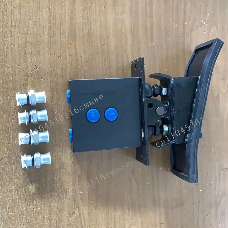 Excavator Two Way Hydraulic Foot Pedal Valve for Hydraulic Breaker Hammer System with Nipple