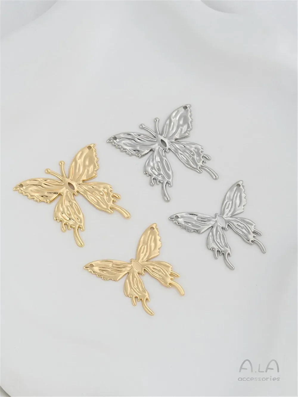 

14K Gold-plated Double Hole DIY Butterfly Pendant Handcrafted Earrings Necklaces Ear Accessories Hanging Handcrafted Materials