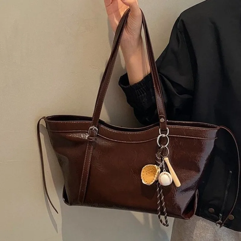 

Luxury Leather Diaper Bag For Women, Original Retro Messenger, Fashionable Solid Color Handbag With Letter Logo