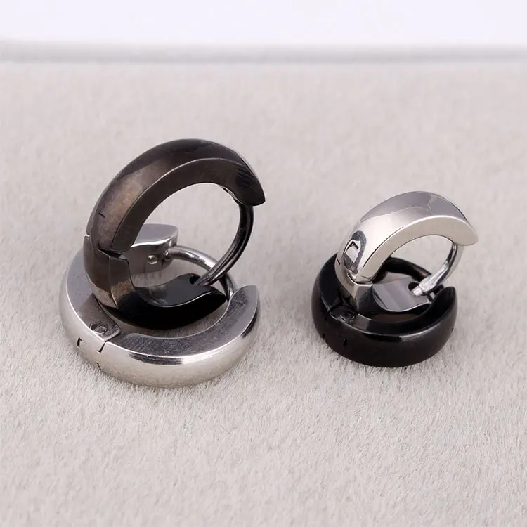 Fashion Men Women Color Black Hoop Earrings Titanium Steel Small Smooth Surface 3mm Narrow Hoop Huggie Earrings Jewelry