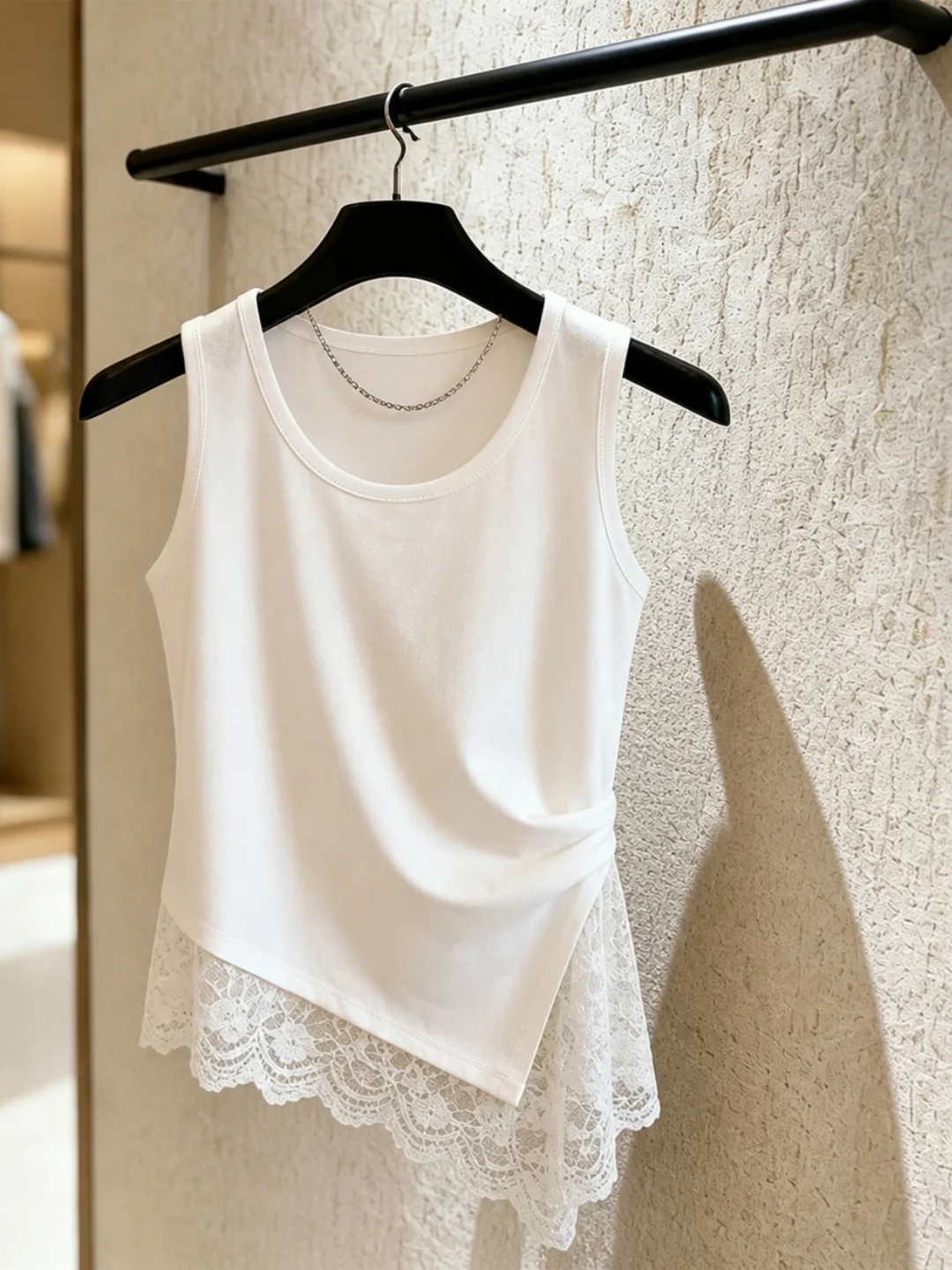 

2026 Summer Commute Style Women's Sleeveless Vest Irregular Hem Design Lace Splicing Top Korean Version Straight Cut Silk