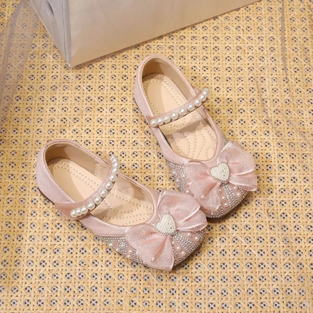 أحذية جلدية للأطفال من Sweet Pearl ذات نعل شبكي ناعم وعقدة على شكل فيونكة ماري جين سهلة الارتداء وخفيفة الوزن للفتيات أحذية الأميرة يوميًا