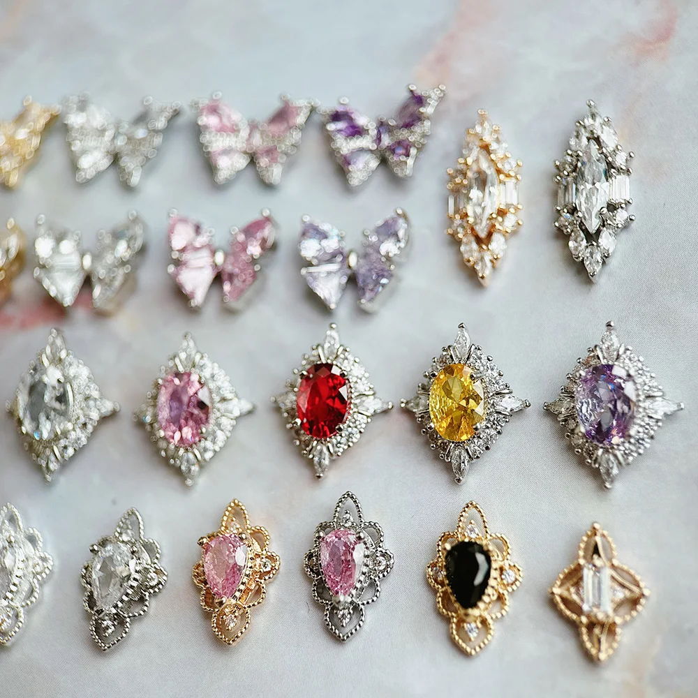 10 قطعة/الوحدة قصر الرجعية الدانتيل فراشة زهرة الزركون سبيكة مسمار الفن كريستال مانيكير الأظافر الإكسسوارات لوازم الزينة السحر