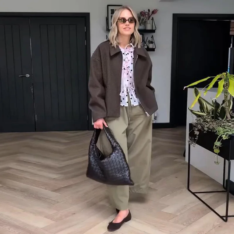 Übergroße Kurze Wolljacken für Damen mit Revers, Langen Ärmeln, Reißverschlusstaschen, Einfarbig, Locker Geschnitten, Schicke Herbst-Neuheiten Oberbekleidung – Detail 8