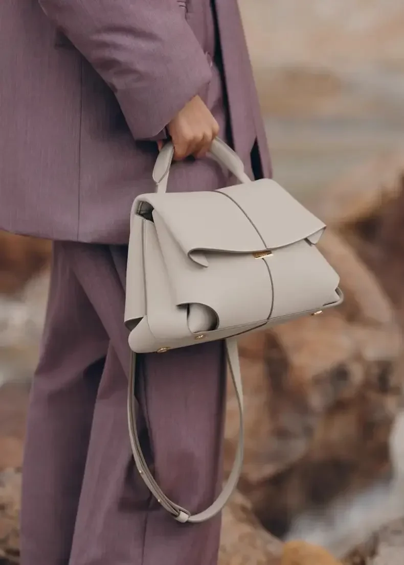 2025-hot-selling-model-popular-fashion-series-2024-new-women's-bag-european-and-american-fashion-leather-pleated-women's-handbag