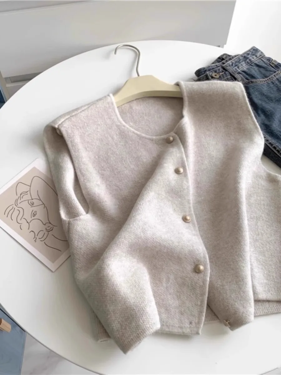 

Soft Single-Button Gold Button Knitted Vest Women's Autumn Winter Layered Wear Loose oulder Top Inner Wear Korean Sle