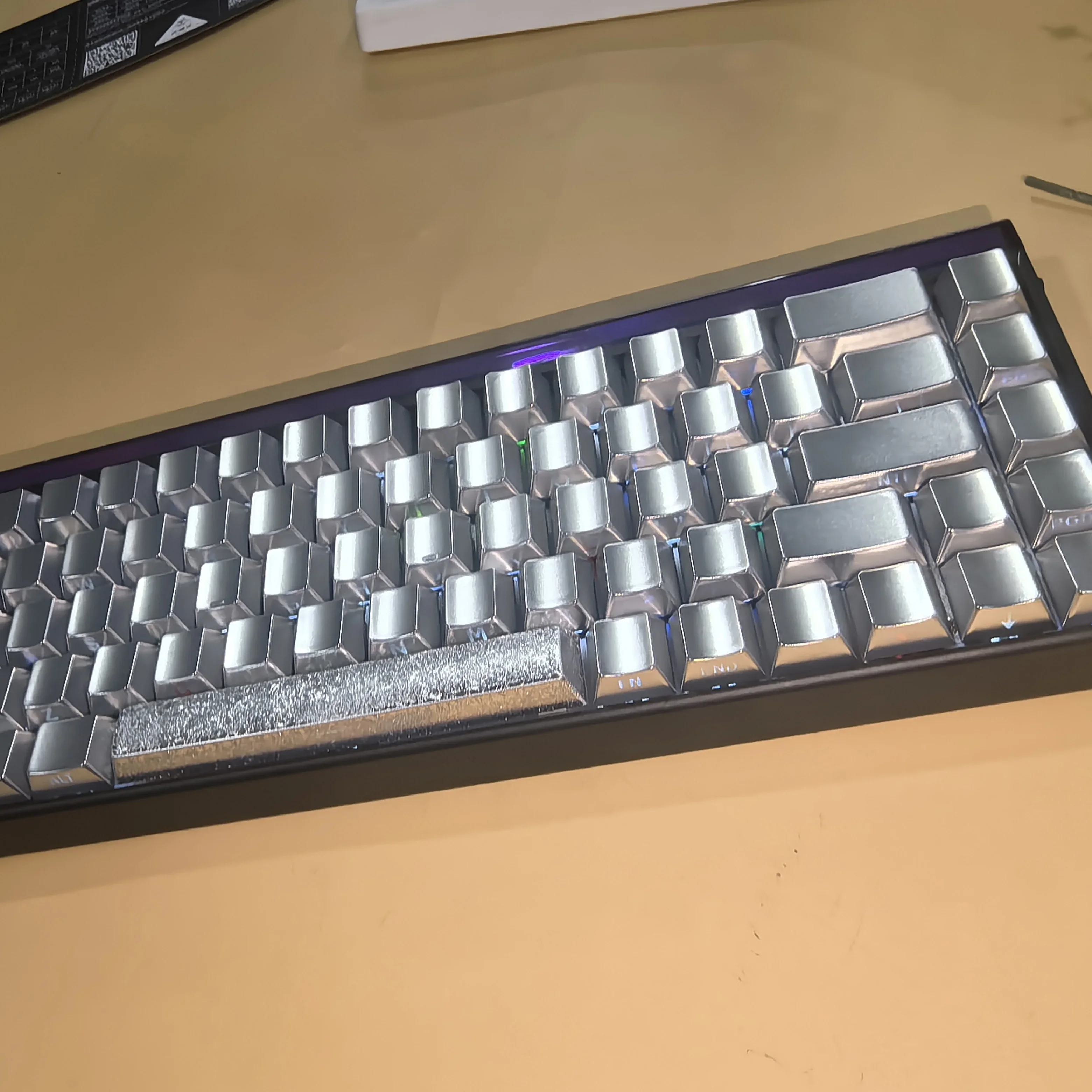 

Silver keycap PBT material metal texture translucent wooting60he