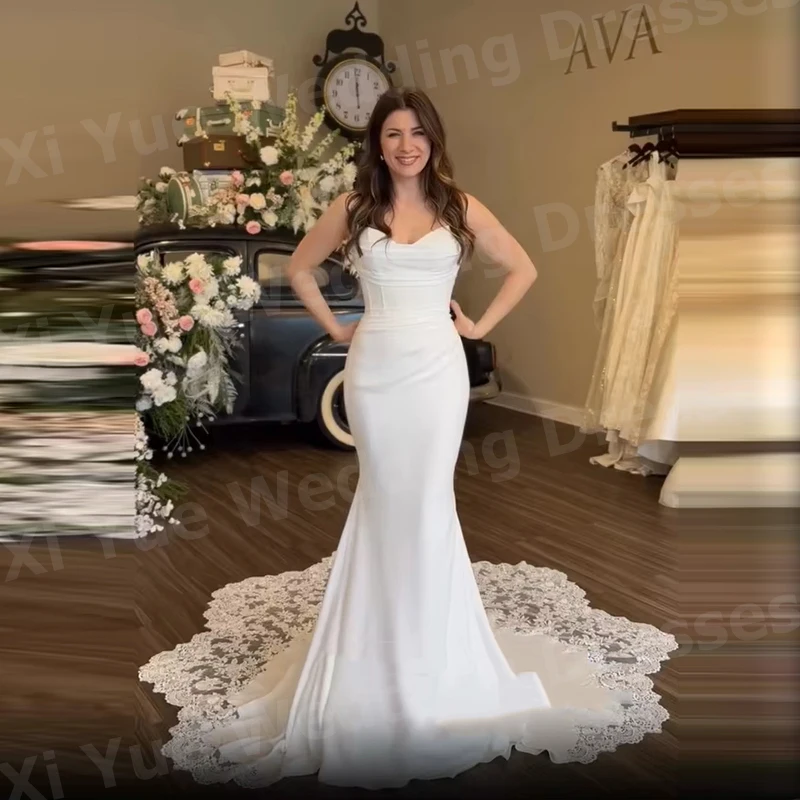 Eleganckie suknie ślubne w stylu syreny z koronkowymi aplikacjami, suknie ślubne bez pleców, suknie dla panny młodej szyte na miarę, dekolt w serek, suknia ślubna.