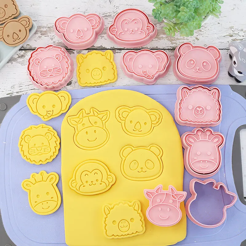 8 Pcs/set Cookie Cutter Plastic 3D Animal Shape Cartoon Pressable Biscuit Mold Panda Cookie Stamp Kitchen Baking Pastry Bakeware