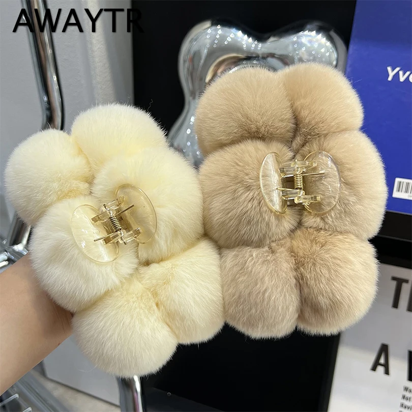 AWATYR Winter Temperament Rabbit Hair Claw Hair Ball Grab Large Plush Hair Grab the Back of the Head Shark Clip Hairpin Headwear