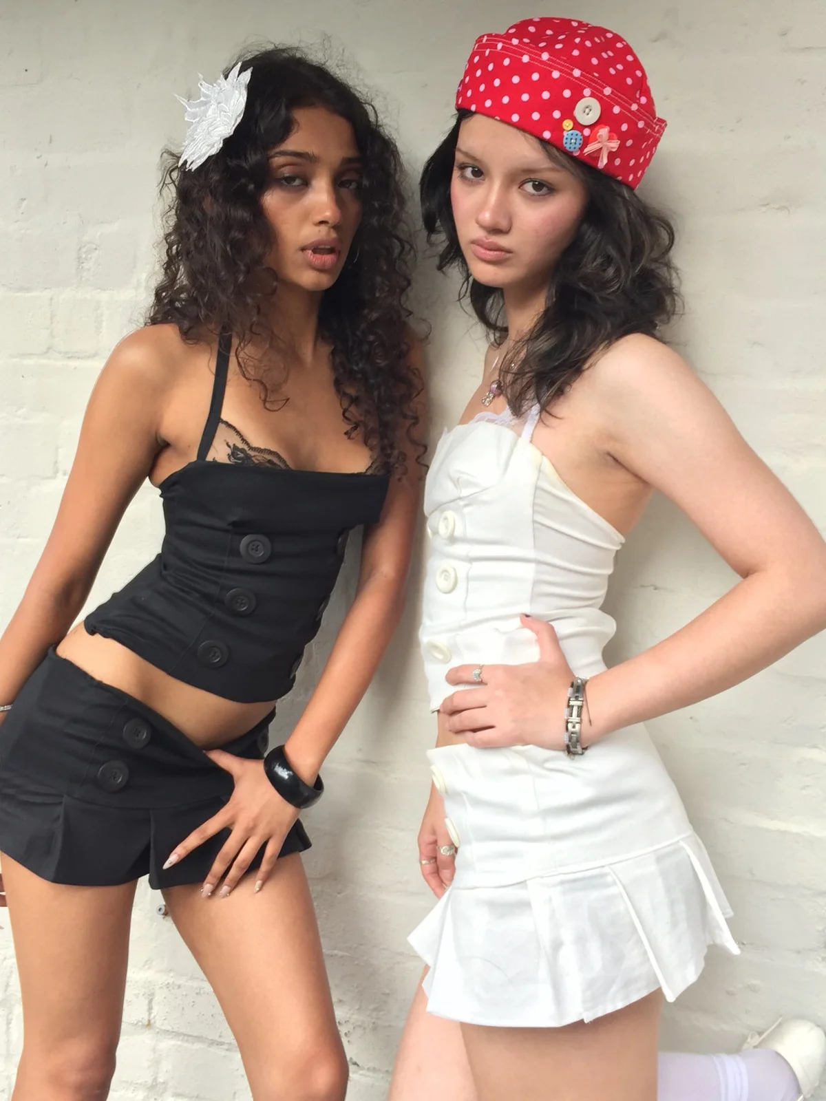 Gothic Y2K Damen Slim Fit Camisole Top Sexy Einfarbiges Spitzen-Crop-Top Grunge Punk Sommer Streetwear Lässige Hotties – Detail 6