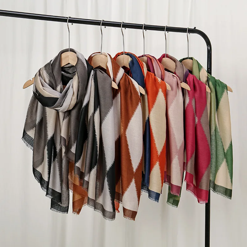 Зимний толстый шарф из вискозы, шали и палантины с бахромой в клетку геометрической формы, Женский мусульманский хиджаб, шарф 180*90 см