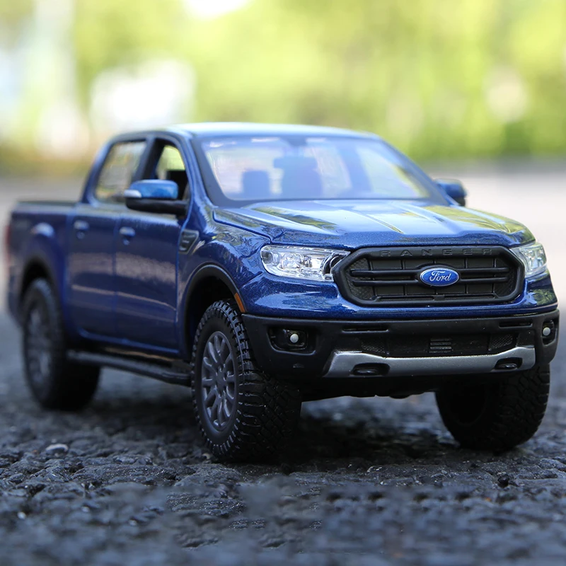 Maisto New 1:24 Ford Ranger 2019 Pickup Trucks modello di auto in lega diecast veicoli giocattolo in metallo collezione di simulazione regali per