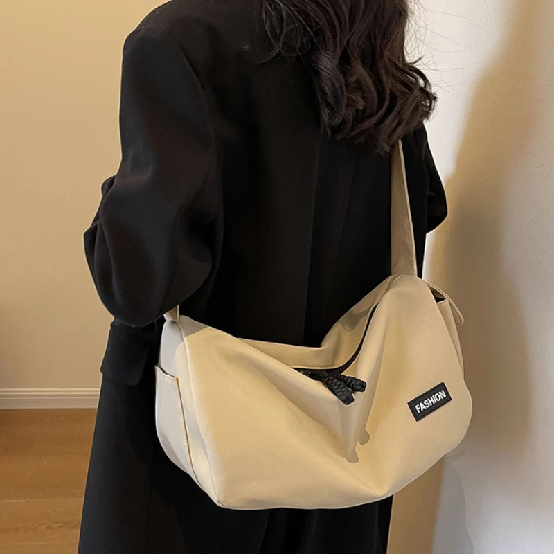 Women's Shoulder Bag Fashion Nylon Solid Color Zipper Personality Sports Fitness Casual Large Capacity Storage Unisex Crossbody