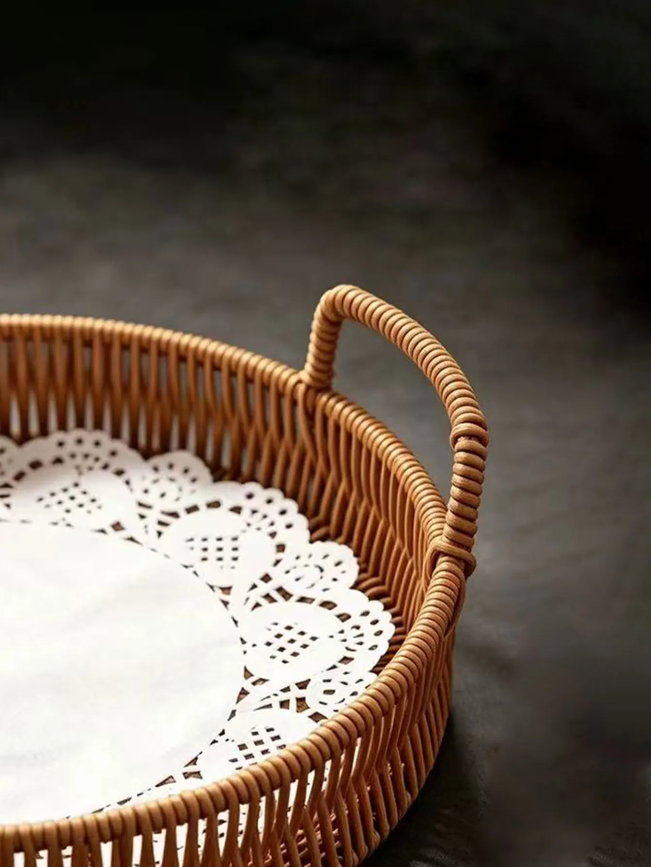 Dual-Use Rattan-Style Woven Basket for Home and Commercial Use, Suitable for Bars, Ktvs, Fries, Peanuts, Candy, Fruit, and Snack Display, 1 Piece view 4