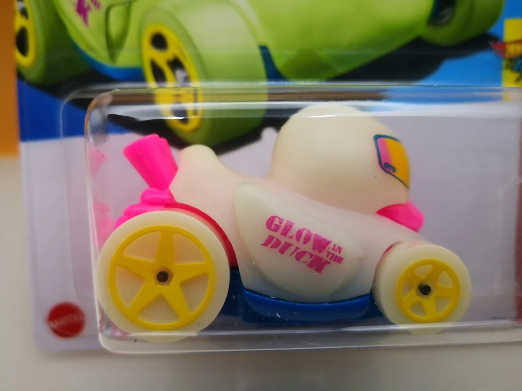 Autentico Mattel Hot Wheels Auto Modello di Auto Luce Notturna Anatra Giocattolo Auto Giocattolo Inerziale In Metallo Pressofuso Modello Raccogliere Veicoli Giocattolo C4982