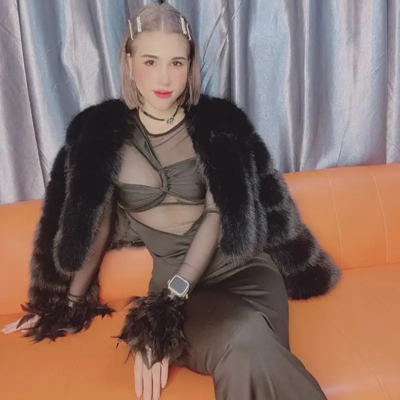 Faux Fox Fur Coat V-Neck Winter Woman Solid Long Sleeve Thick Warm Winter Short Coat Women Fashion Luxury New Fur Jacket