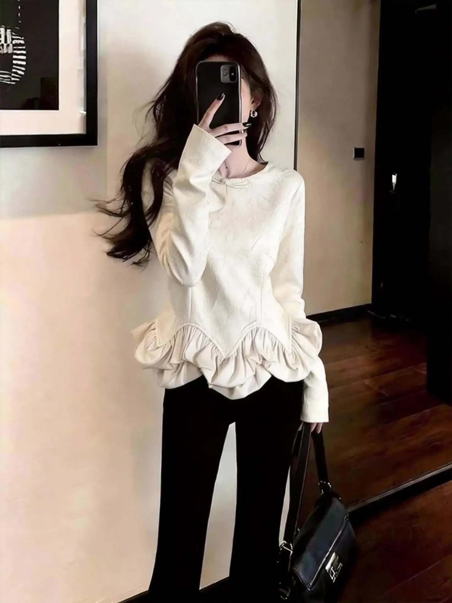 

Элегантный белый топ с длинными рукавами и оборками по низу, женский, роскошный дизайн, в стиле Lazy Fashion, весенняя новинка