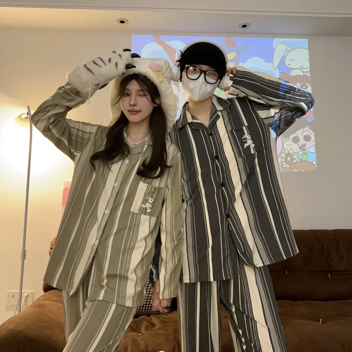 Spring Autumn ins Style Couple Pajamas Sets Women Men Cartoon Printed Lovely Home Clothing Youth Students 2 Pcs Sleepwear Pijima