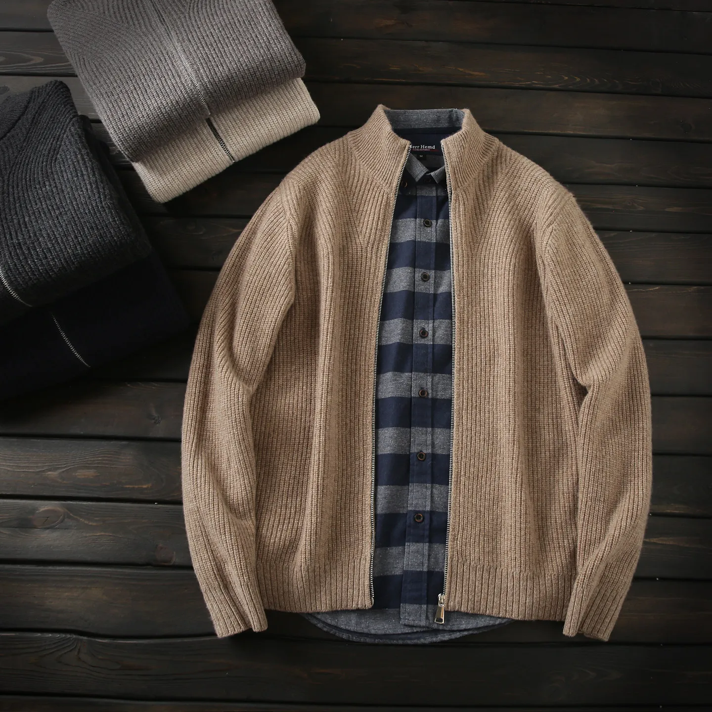 

Тяжелый, полностью шерстяной! Итальянская осенне-зимняя одежда: утепленный вязаный кардиган с воротником-стойкой, свитер-жакет