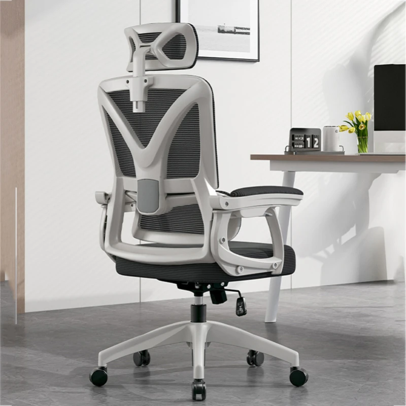 Рисунок 4 - Роскошные офисные стулья с откидной спинкой