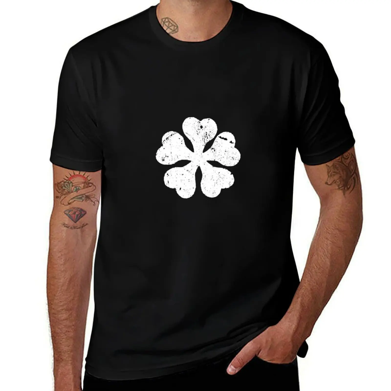 Five leaf clover T-Shirt anime t shirts for man T-Shirt