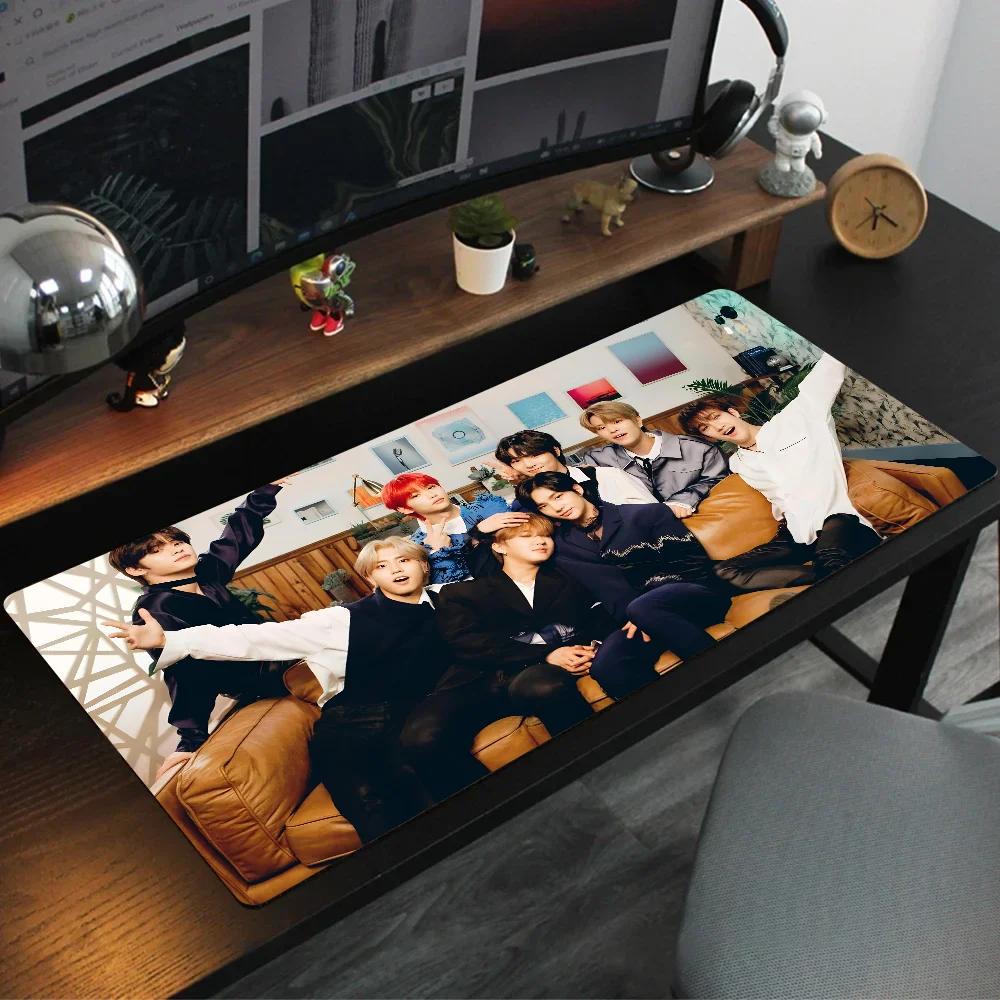 Imagem -03 - Kpop S-stray Grande Gaming Mouse Pad Kpop K-kids Mousepad Lockedge Teclado de Computador Table Desk Mat