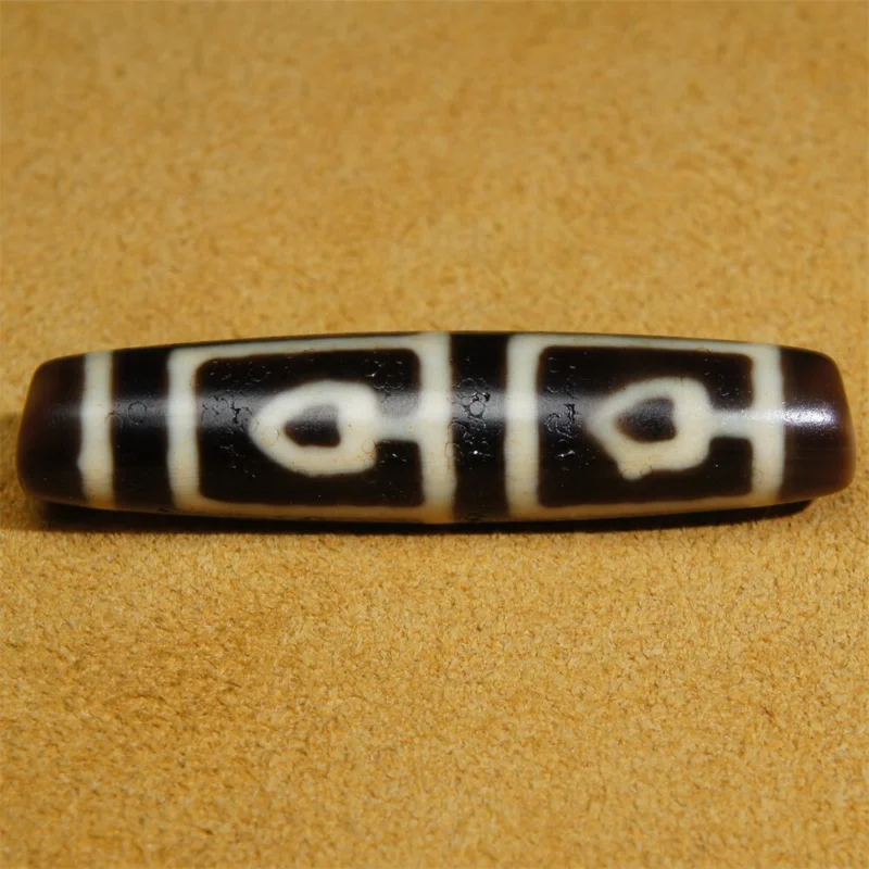 

Oily Smooth Old Agate Ancient Tibetan DZI Beads Bodhi 4 Eye Amulet Pendant GZI