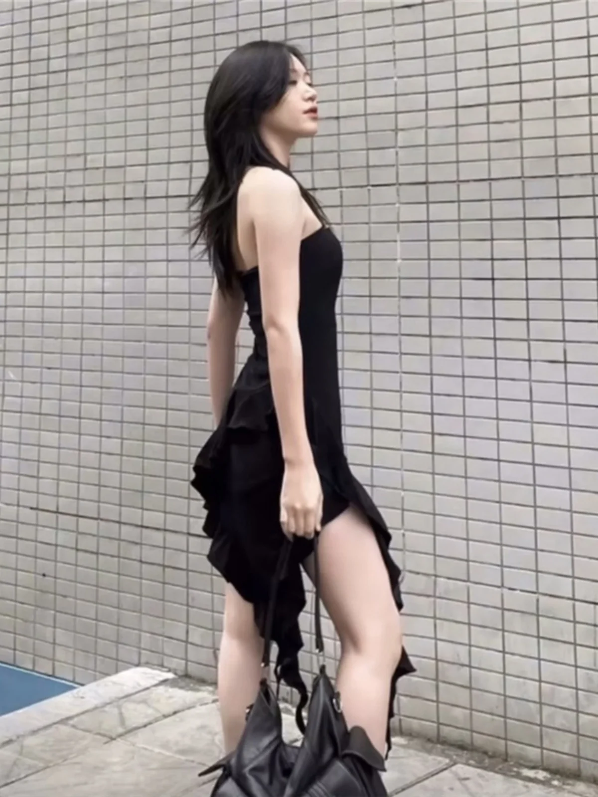 تنورة مثيرة بتصميم شارع العليا غير منتظمة للتنحيف والصدر Dr للسيدات ملابس الشارع عالية الخصر Svel Summ...