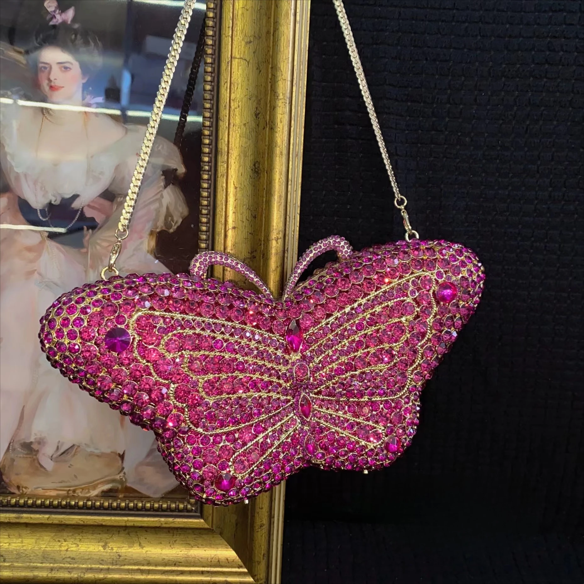 shiny and inflexible, diamond-encrusted butterfly bag, light luxury, high-end change, mobile phone messenger bag.