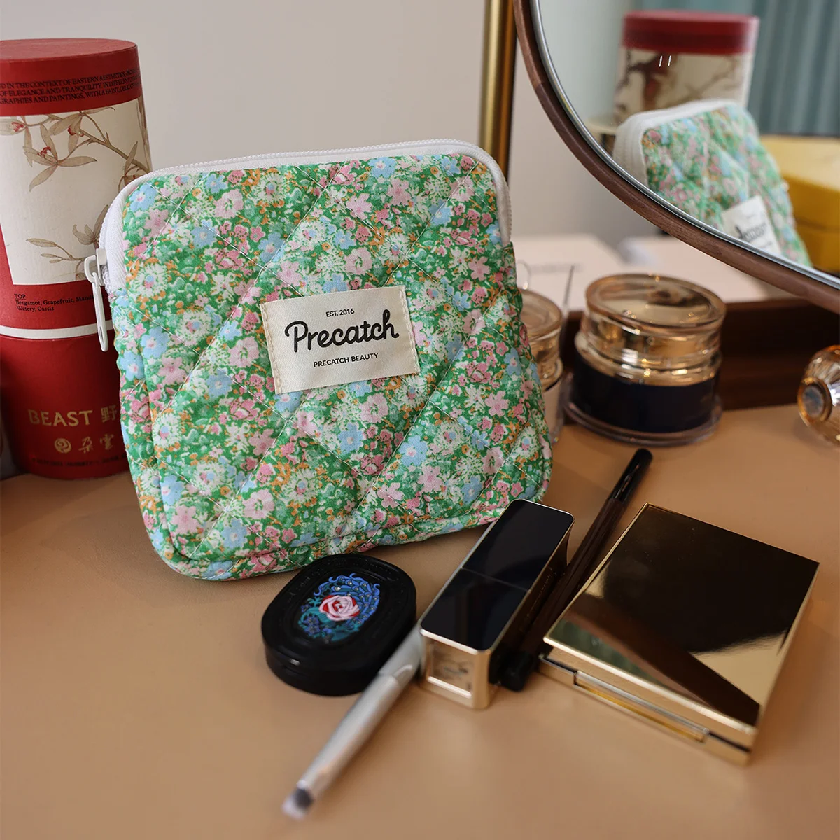 Floral Patterned Medium-sized Cosmetic Bag For Skincare Products Portable Travel Organizer Makeup Bag Small items storage bag