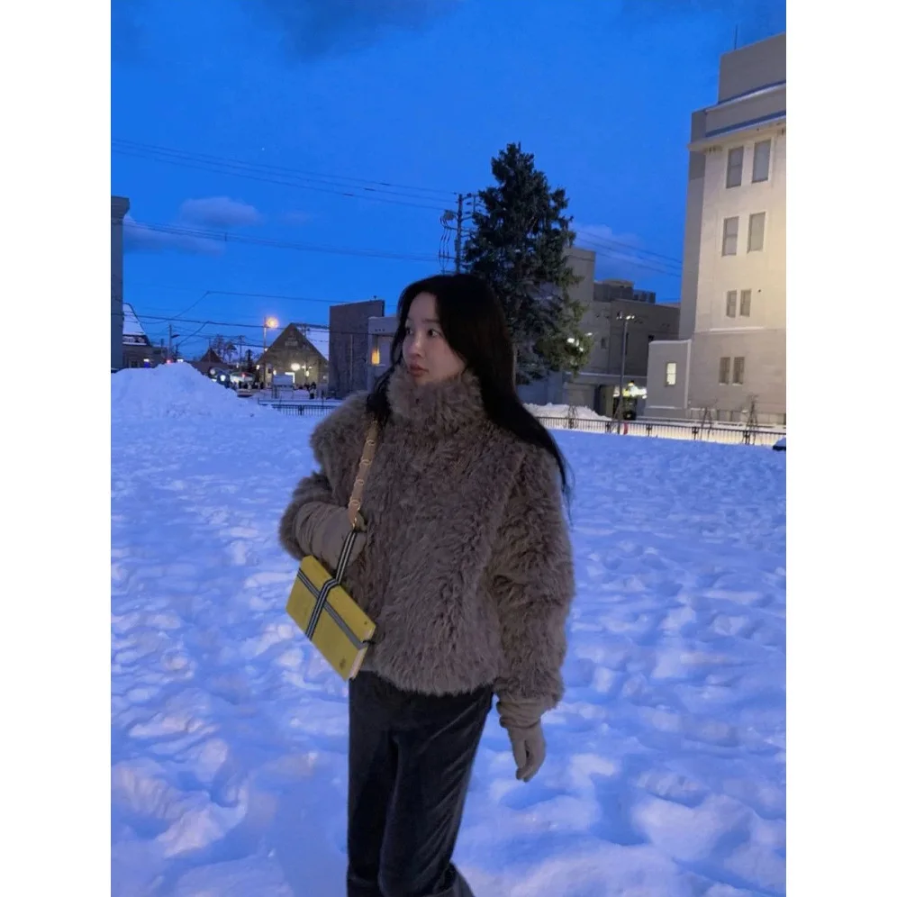 

Sweet Furry Eco-leather Jaet Coat for Women Winter New Arrival Dongda Gate Baby Sauce Polyester Fabric Regular Thin