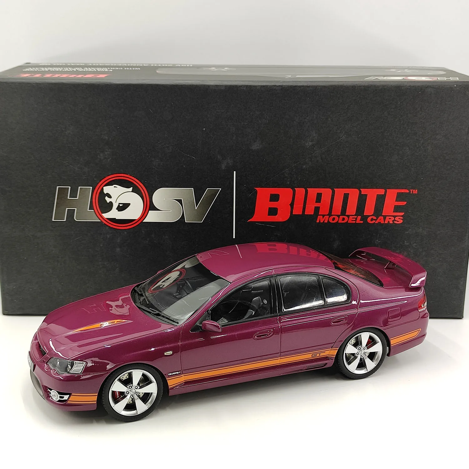 

Литье под давлением, масштаб 1:18, Ford HSV, 20-летие, издание MALOO R8 PHANTOM, модель автомобиля из сплава, Коллекционная игрушка, подарок, сувенир