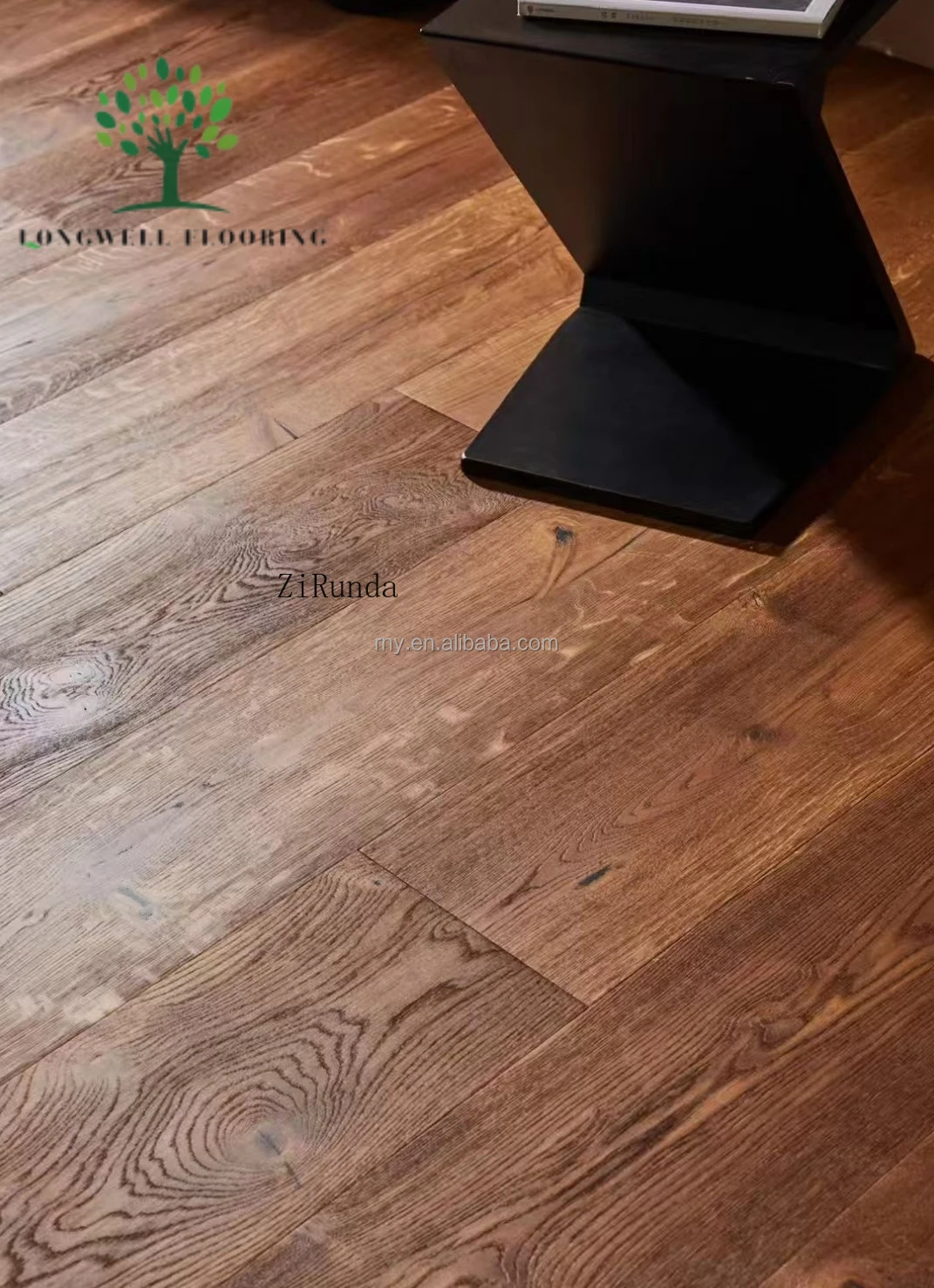 أرضيات هندسية من خشب البلوط الأبيض المصقول بعرض 9 بوصة مع طلاء زيت داخلي مخصص