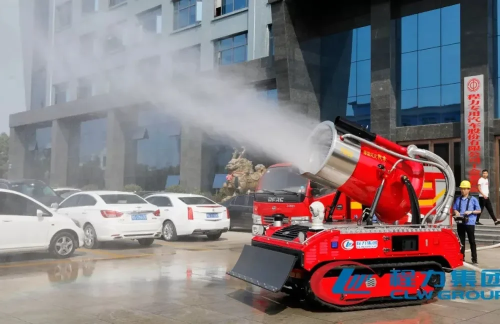 Robot inteligente de camión de bomberos con escape de humo tipo oruga