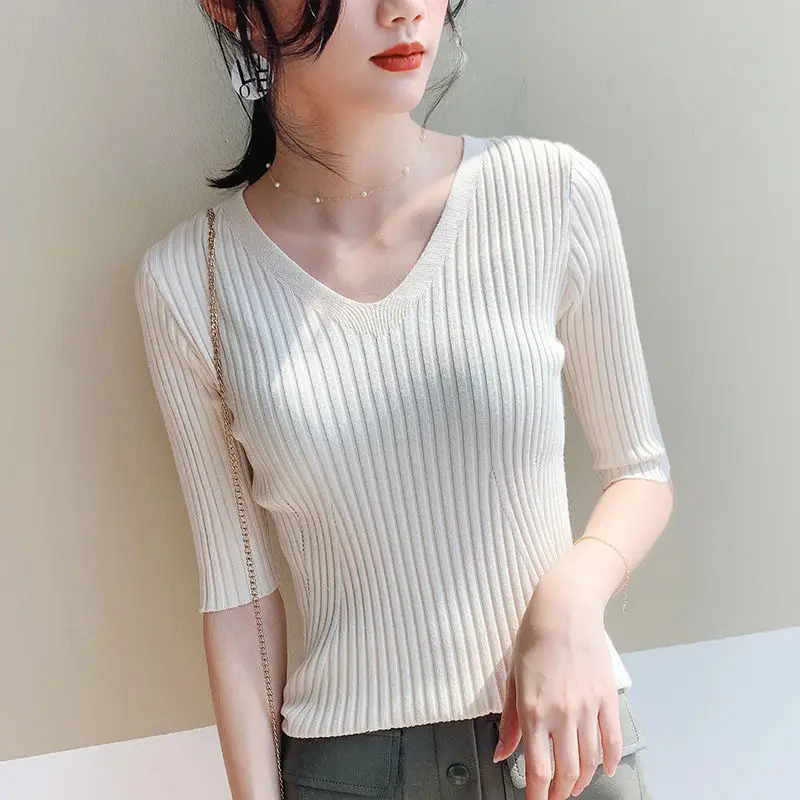 2024 Summer New Women's Solid Color V-Neck Vertical Fashionable Slim Versatile Half Sleeve Ice Silk Knitted Sweater Tops L173