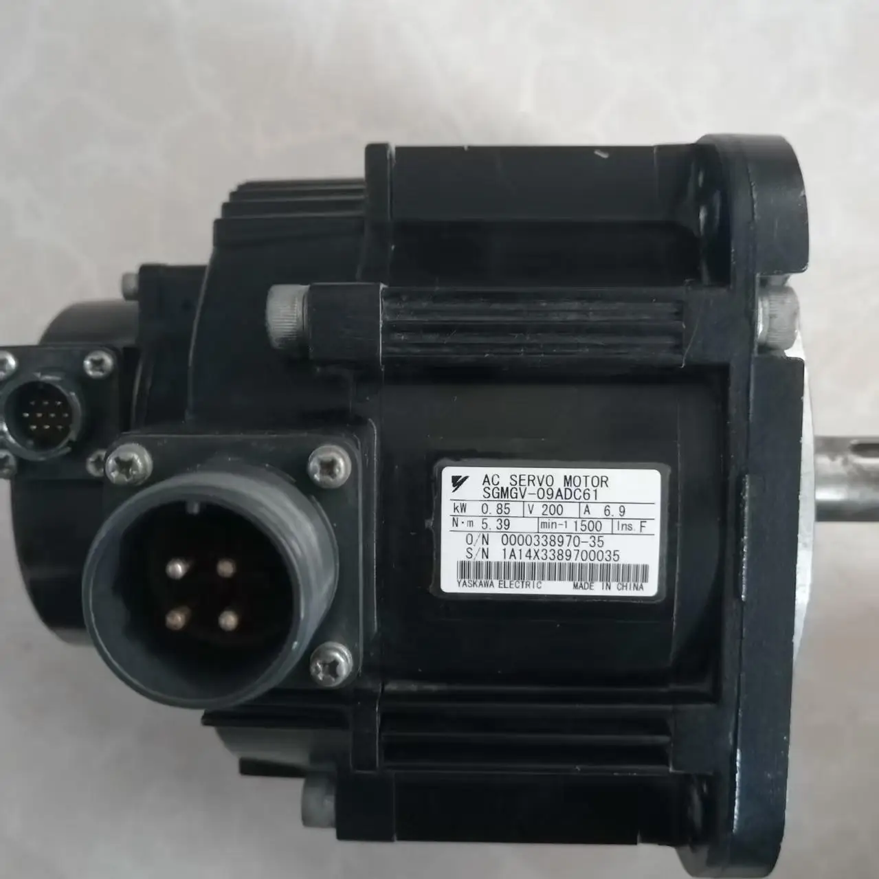

Yaskawa Used Motor SGMGV-09ADC61