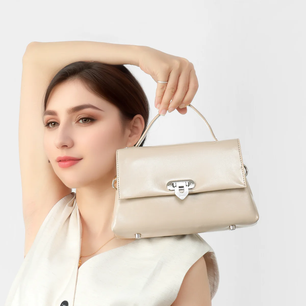 

100% Genuine Leather Luxury Diaper Bag Nappy Changing Tote Messenger for Women Casual Stylish Handbag