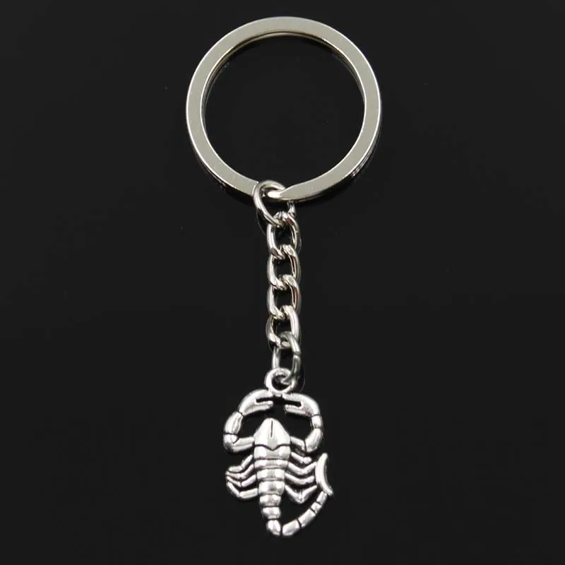 New Fashion Keychain 26x15mm Scorpions Pendants DIY Men Silver Color Car Key Chain Ring Holder Souvenir For Gift