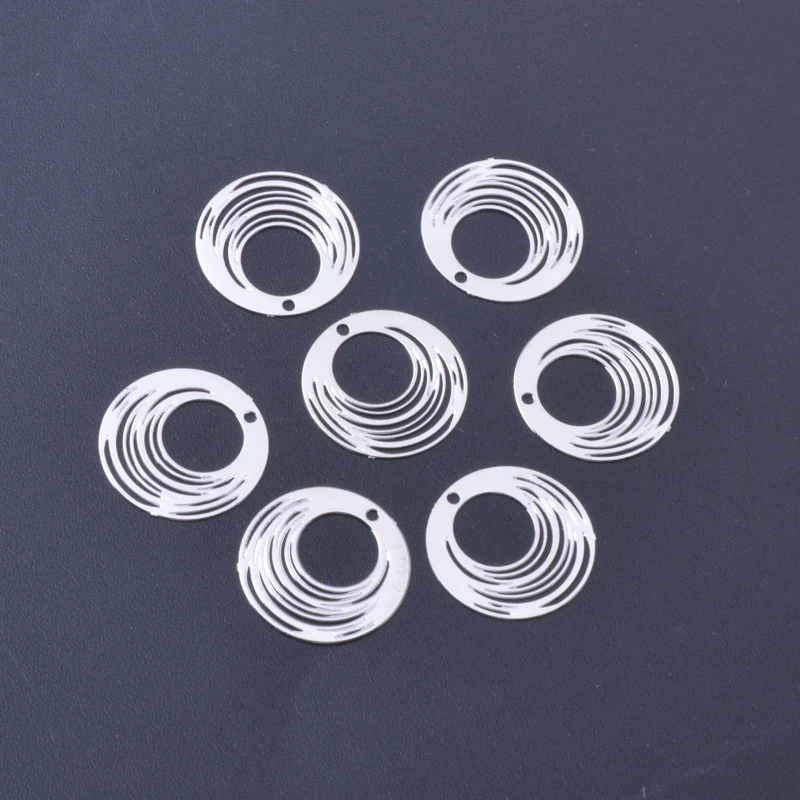 50 Stück AC13641 15mm Mini Runde Bunte Anhänger Metallisch Golden Kleine Filigran-Anhänger DIY Ohrringe Damen Schmuck – Detail 4