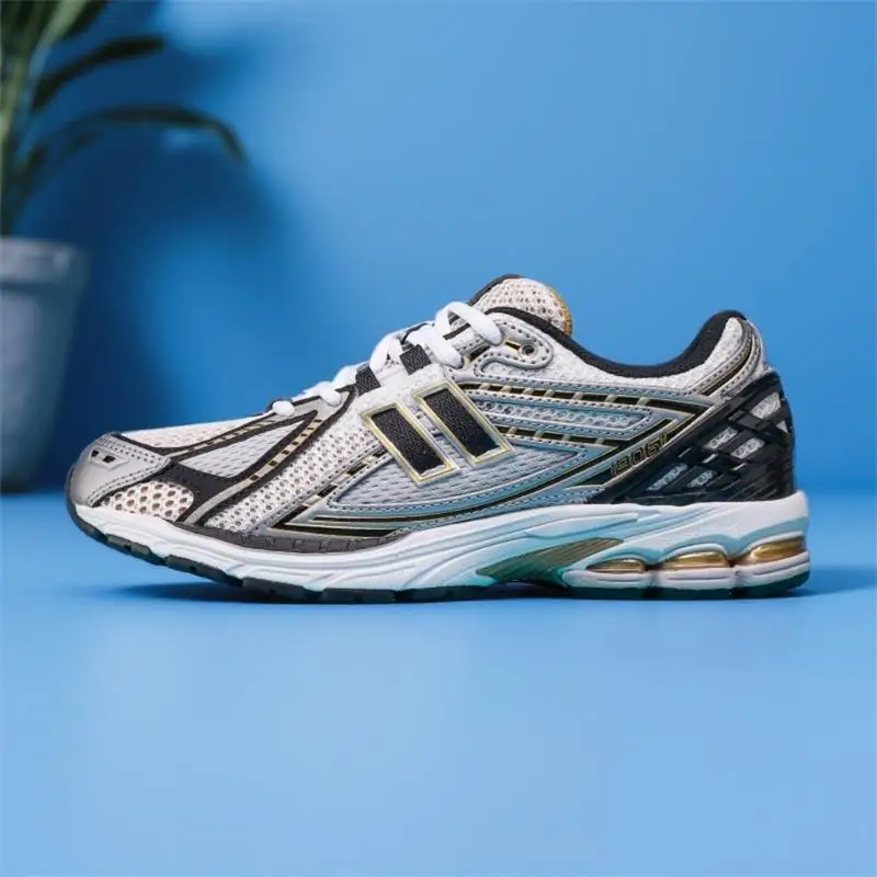 

Couple Style Sports Shoes for All Seasons, Men's New Skate Shoes, Low-Top Lace-Up Breathable Comfort Casual Style