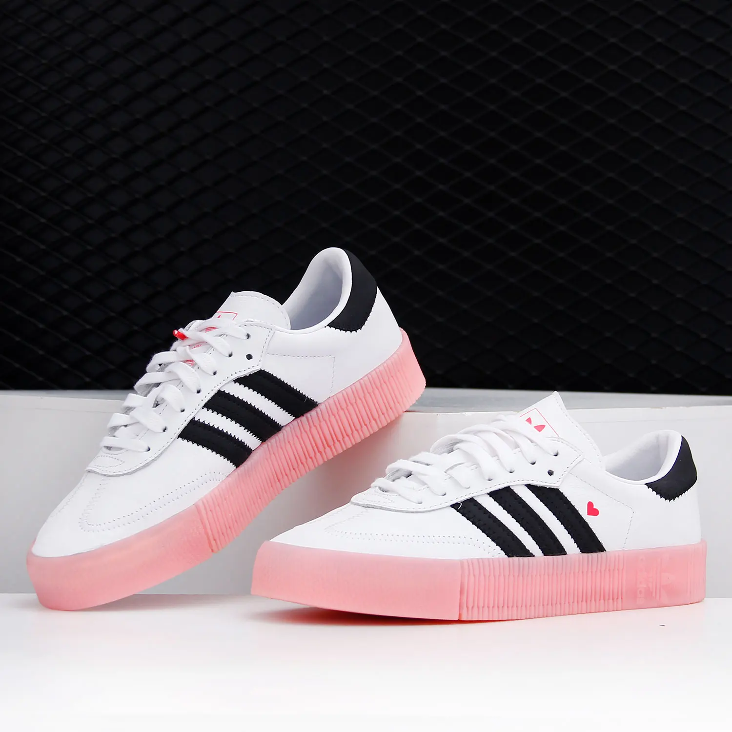 حذاء رياضي كاجوال نسائي من Adidas Official Authentic SAMBA ROSE EF4965